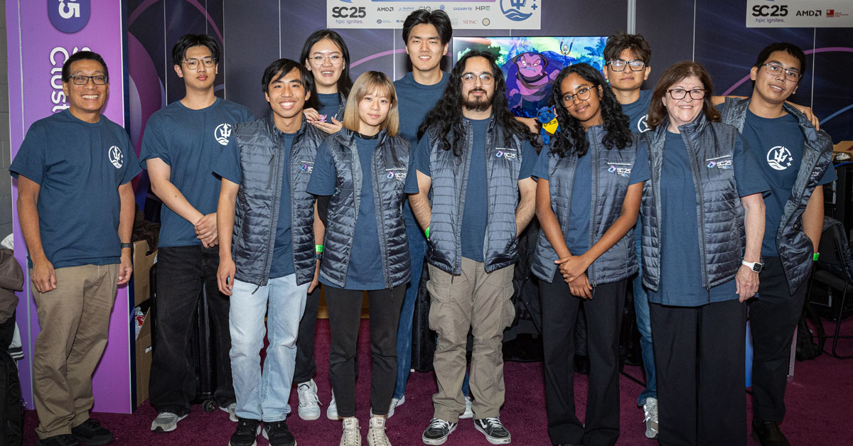 Students and their mentors at SC25